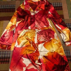 Victorias Secret VS PINK, Satin Floral Y2K Pajama Set Women’s Small Sleepwear